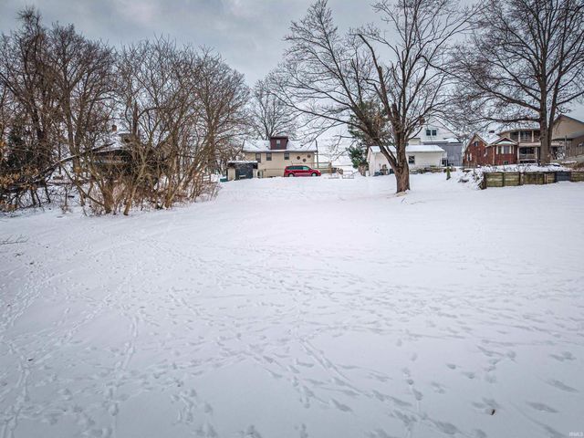 3723 Stringtown Road, Evansville, IN 47711