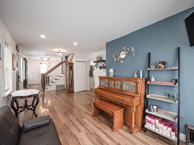 3723 Stringtown Road, Evansville, IN 47711