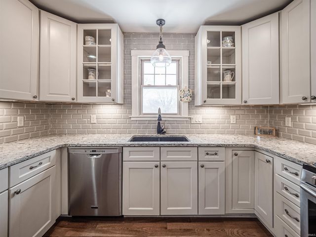 3723 Stringtown Road, Evansville, IN 47711