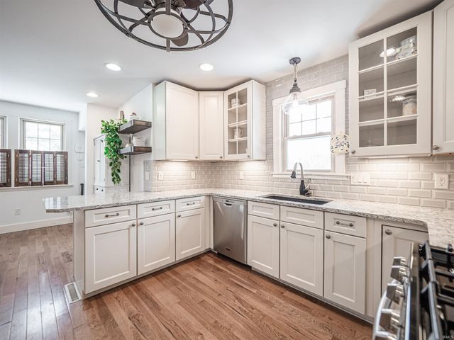 3723 Stringtown Road, Evansville, IN 47711