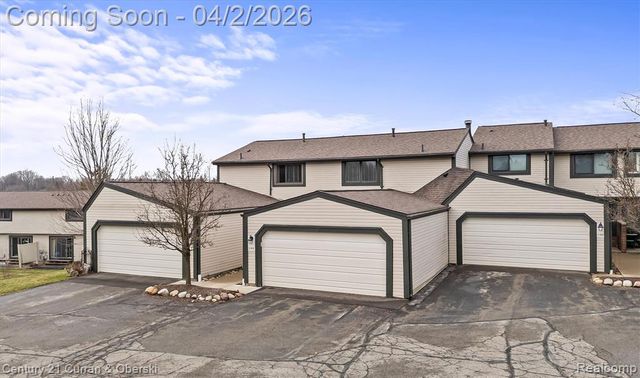 1146 Concord Court 43, Northville, MI 48167
