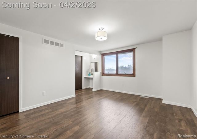 1146 Concord Court 43, Northville, MI 48167