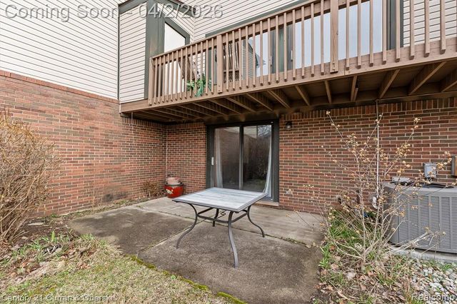 1146 Concord Court 43, Northville, MI 48167