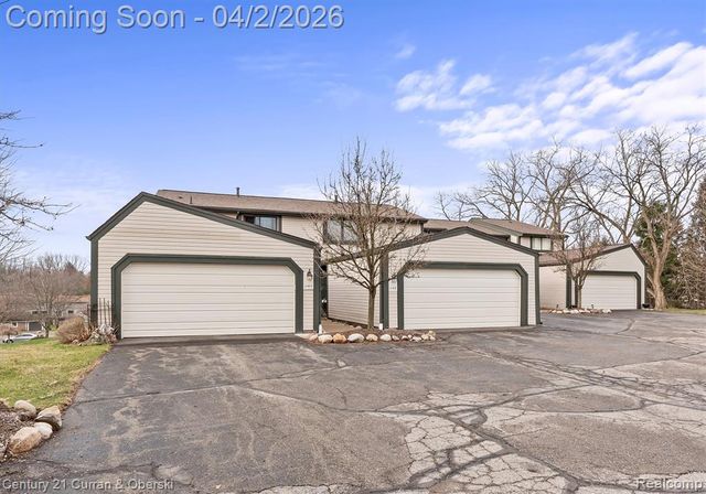 1146 Concord Court 43, Northville, MI 48167