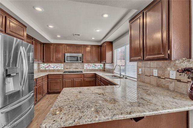 8233 Tivoli Cove Drive, Las Vegas, NV 89128