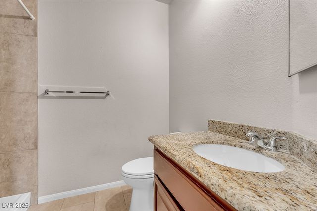 8233 Tivoli Cove Drive, Las Vegas, NV 89128