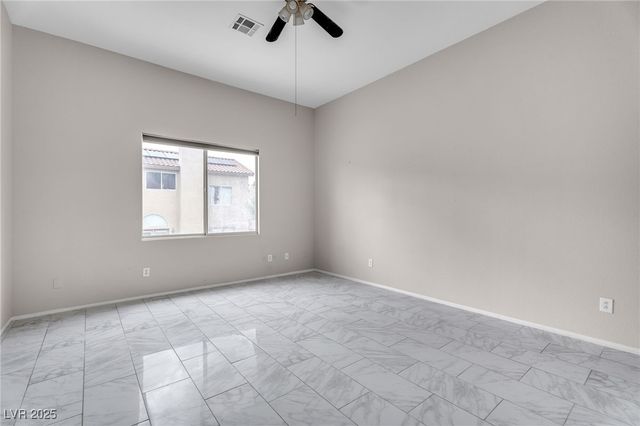 8233 Tivoli Cove Drive, Las Vegas, NV 89128