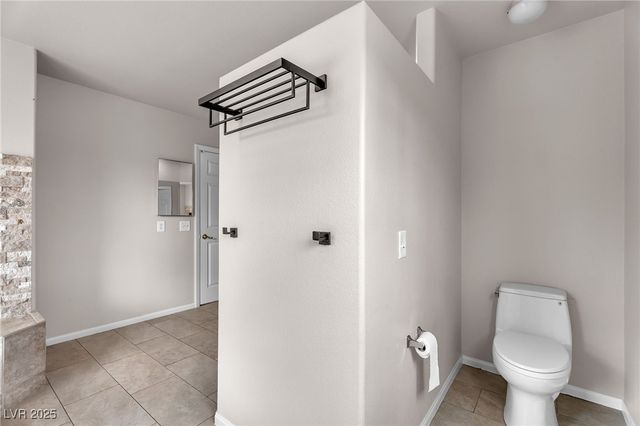 8233 Tivoli Cove Drive, Las Vegas, NV 89128