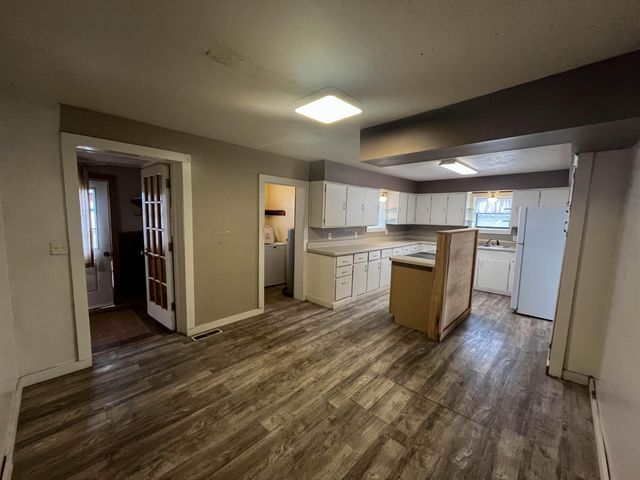 695 Summit Avenue, Mammoth Spring, AR 72554