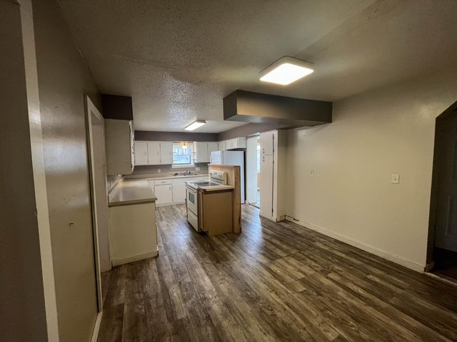695 Summit Avenue, Mammoth Spring, AR 72554