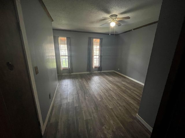 695 Summit Avenue, Mammoth Spring, AR 72554