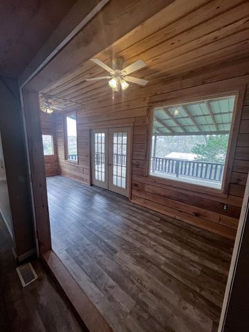 695 Summit Avenue, Mammoth Spring, AR 72554