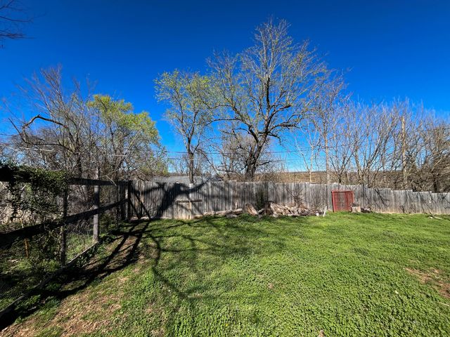 695 Summit Avenue, Mammoth Spring, AR 72554