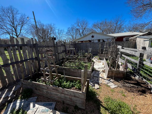 695 Summit Avenue, Mammoth Spring, AR 72554