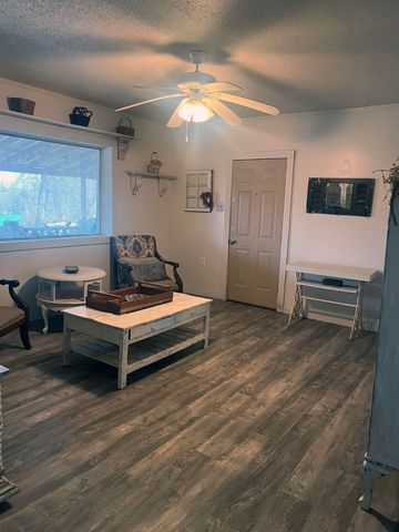695 Summit Avenue, Mammoth Spring, AR 72554