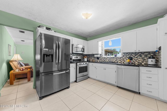 7255 FLORAL RIDGE Drive, Jacksonville, FL 32277