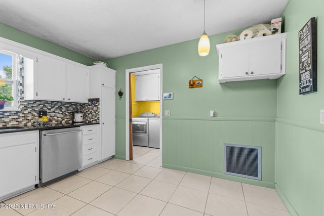 7255 FLORAL RIDGE Drive, Jacksonville, FL 32277