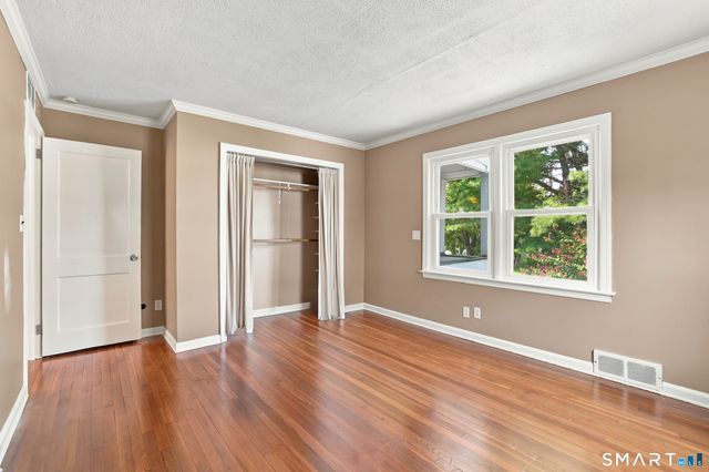 32 Van Buskirk Avenue 1st Floor, Stamford, CT 06902