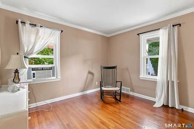 32 Van Buskirk Avenue 1st Floor, Stamford, CT 06902
