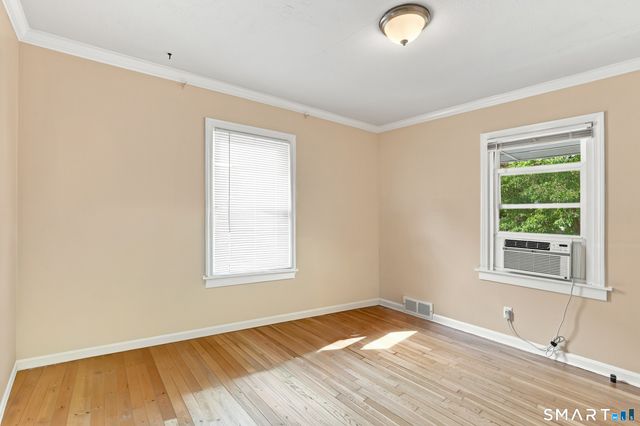 32 Van Buskirk Avenue 1st Floor, Stamford, CT 06902