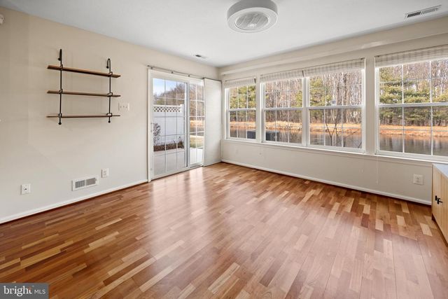 20 RALEIGH DR, Mount Laurel, NJ 08054