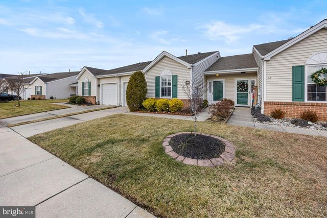 20 RALEIGH DR, Mount Laurel, NJ 08054