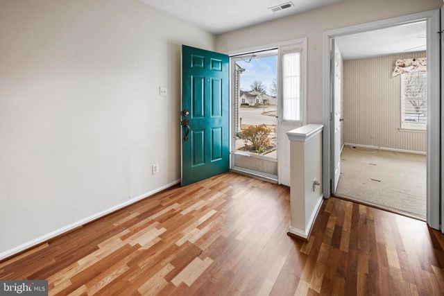 20 RALEIGH DR, Mount Laurel, NJ 08054