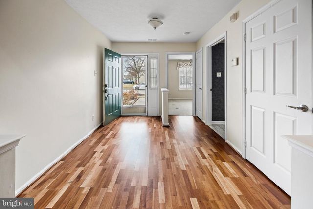 20 RALEIGH DR, Mount Laurel, NJ 08054