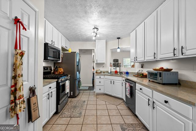 95 Otara Woods Drive, Newnan, GA 30263