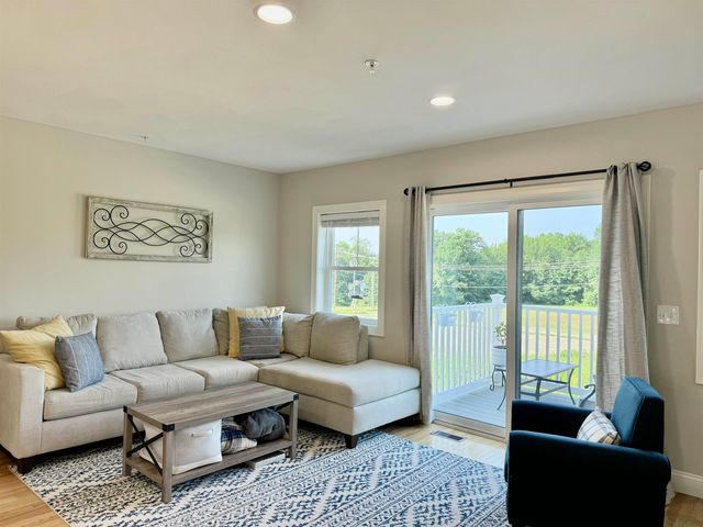 19 Lenox Drive A, Dover, NH 03820