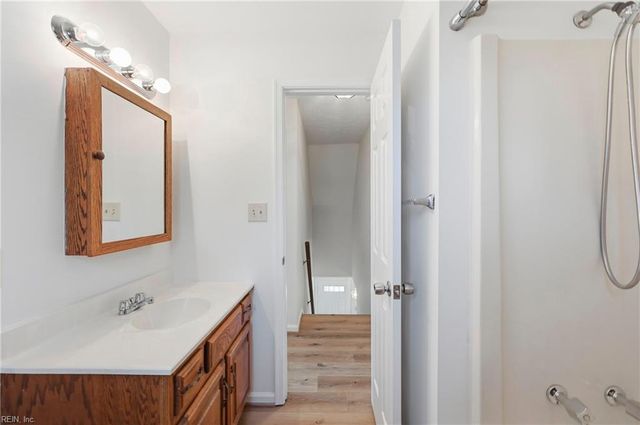 6 Merritt CV, Carrollton, VA 23314