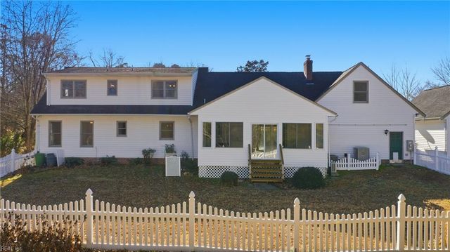 6 Merritt CV, Carrollton, VA 23314