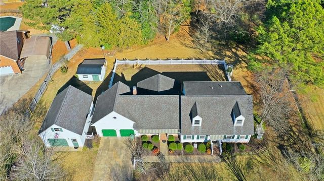 6 Merritt CV, Carrollton, VA 23314