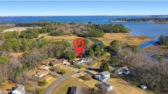 6 Merritt CV, Carrollton, VA 23314