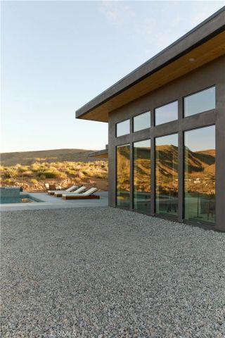 5137 Pioneertown Road, Pioneertown, CA 92268