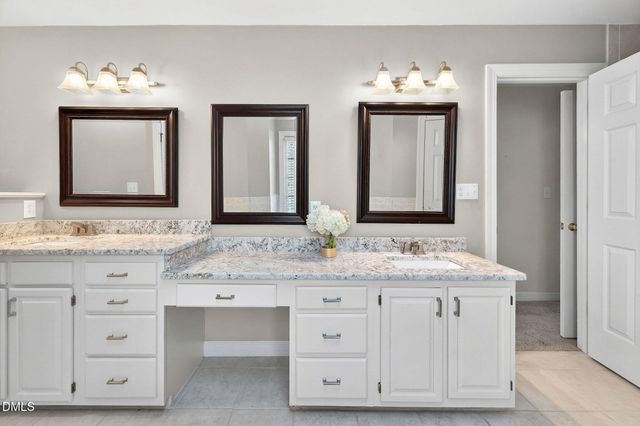 3744 Duxford, Raleigh, NC 27614