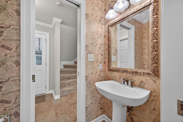 3744 Duxford, Raleigh, NC 27614