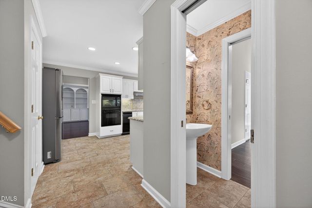 3744 Duxford, Raleigh, NC 27614