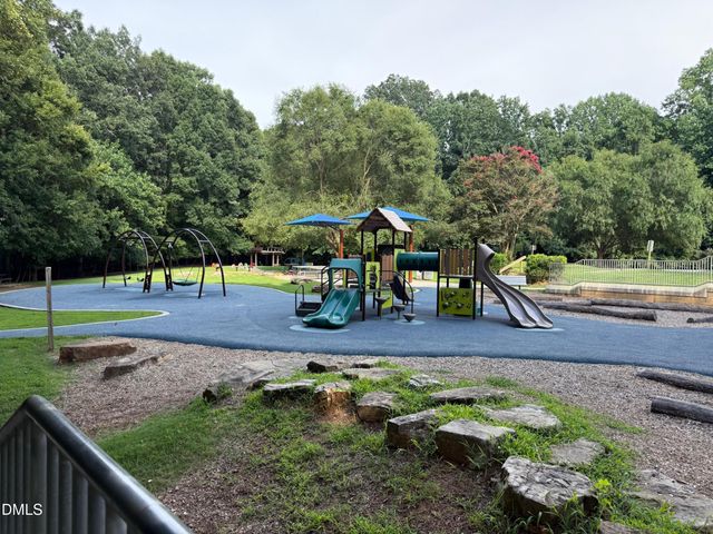 3744 Duxford, Raleigh, NC 27614