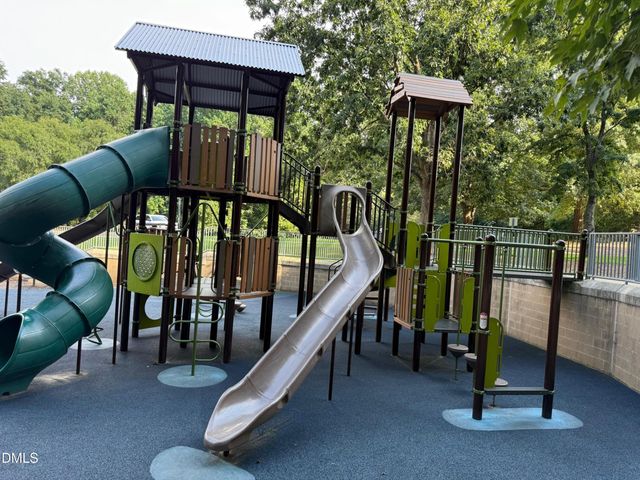 3744 Duxford, Raleigh, NC 27614