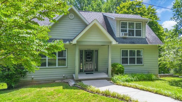 455 Lafever Ridge Rd, Silver Point, TN 38582