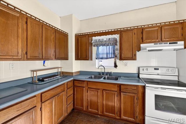 201 S Cherry Street, Freeburg, IL 62243