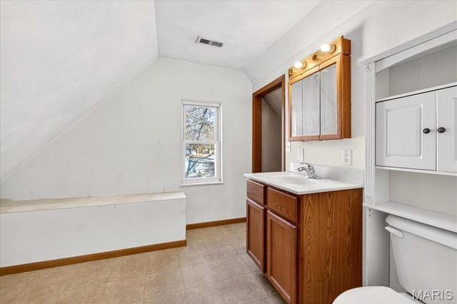 201 S Cherry Street, Freeburg, IL 62243