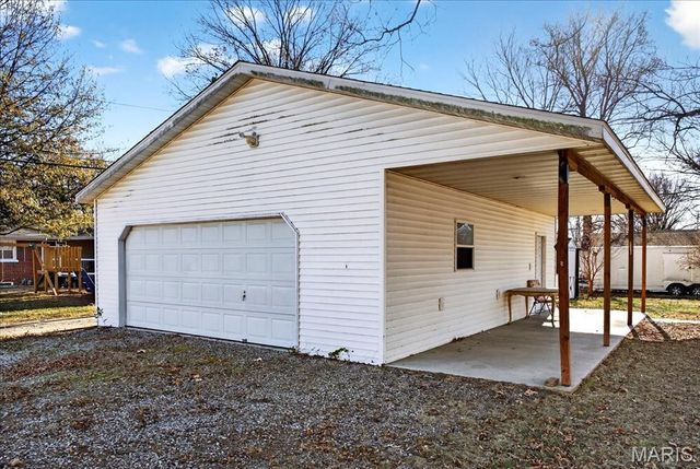 201 S Cherry Street, Freeburg, IL 62243