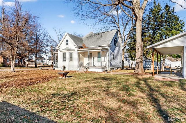 201 S Cherry Street, Freeburg, IL 62243