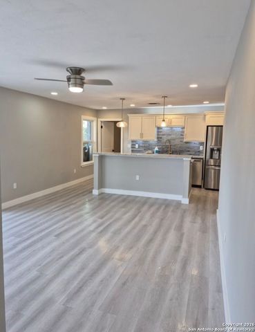 4348 Morningside Way, Canyon Lake, TX 78133