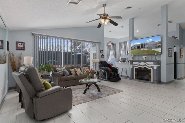 907 Pineaire Street, Inverness, FL 34452