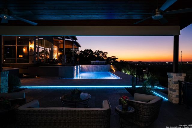 214 jUNGFRAU HILL, Comfort, TX 78013