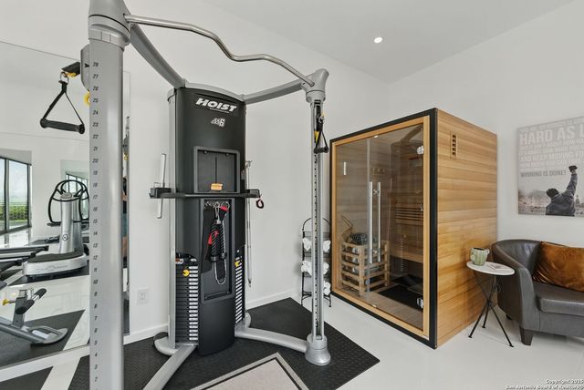 214 jUNGFRAU HILL, Comfort, TX 78013