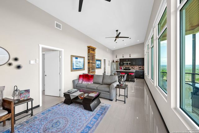 214 jUNGFRAU HILL, Comfort, TX 78013